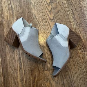 Sorel Nadia Light Gray Ankle Boots, 8